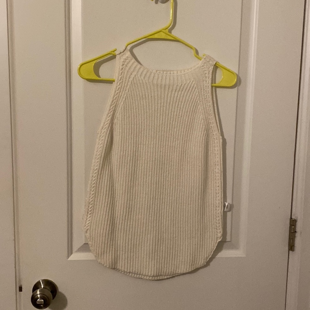 Sleeveless sweater